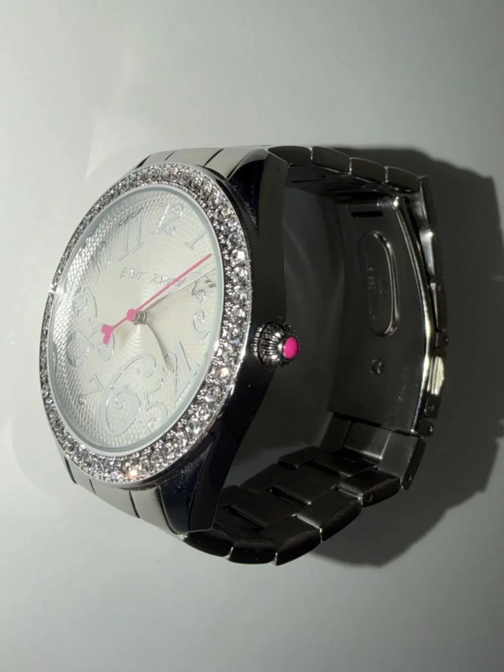 Betsey Johnson absolute statement